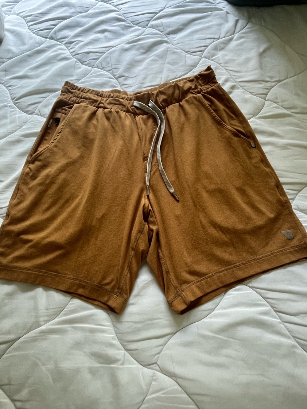 Vuori Women’s Drawstring Shorts in Caramel/Mustard size Medium